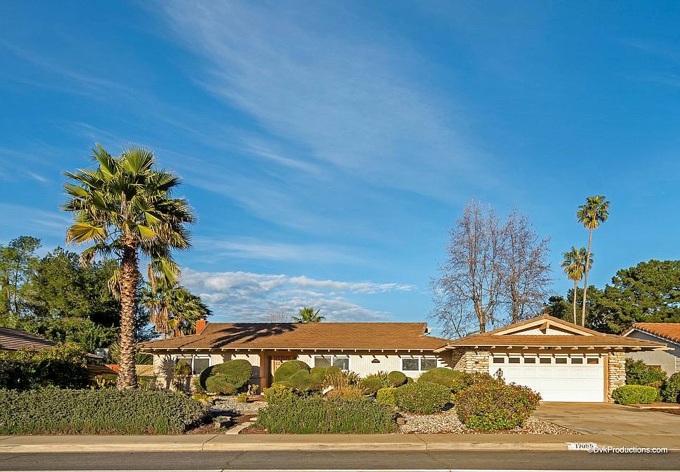 1st image of 17055 Bernardo Oaks Dr