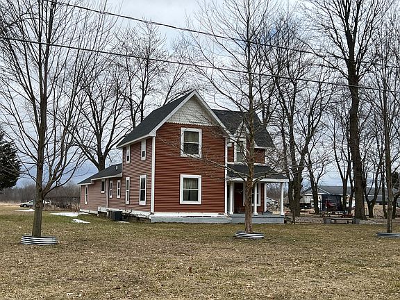3rd image of 12054 McKinley Rd