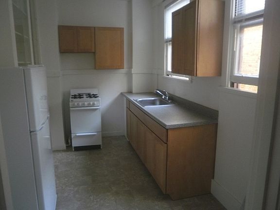 2nd image of 1670 Market St APT 36