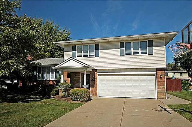 1st image of 24 Carpenter Ave
