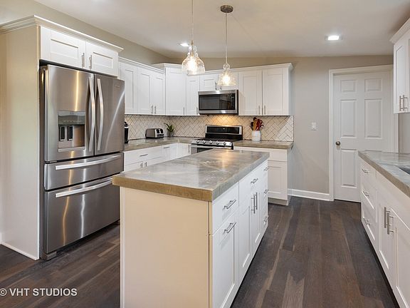 4th image of 35731 Linden Ln