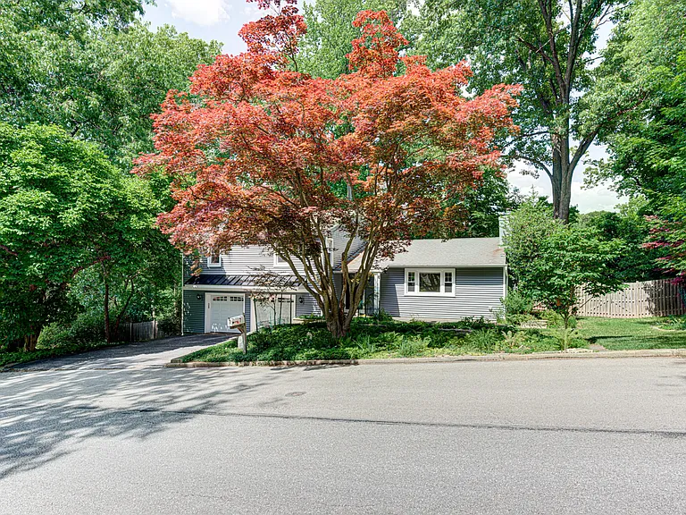 7 Carol Ln — Photo 35