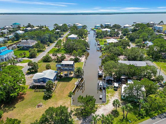 2nd image of 12 Blue Heron Way