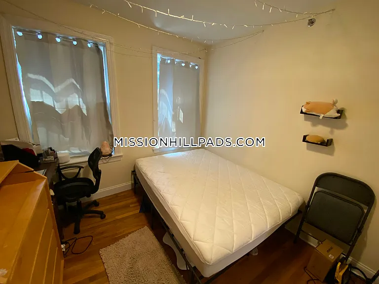 830 Huntington Ave #3 — Photo 10