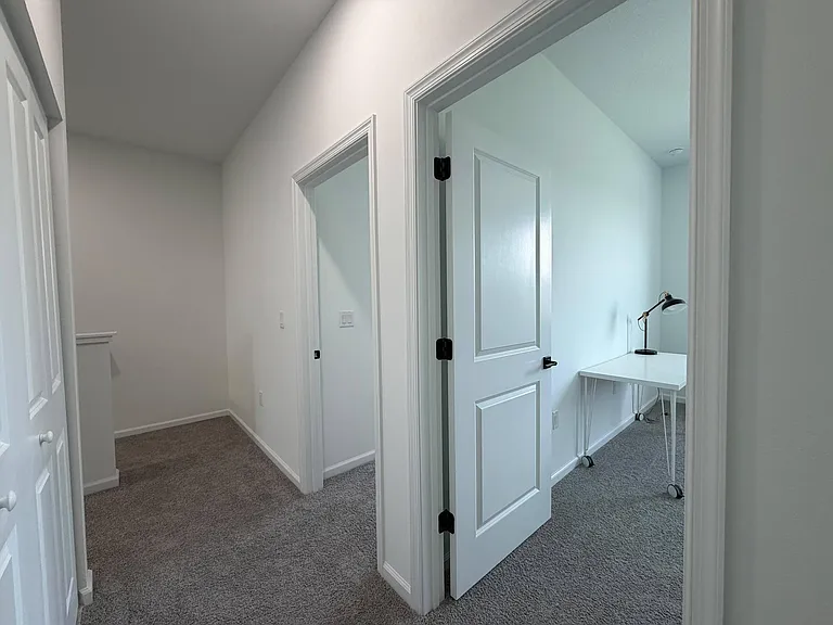4402 Longwood — Photo 18