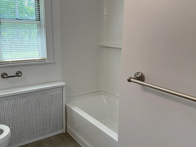 7 New England Ave — Photo 18