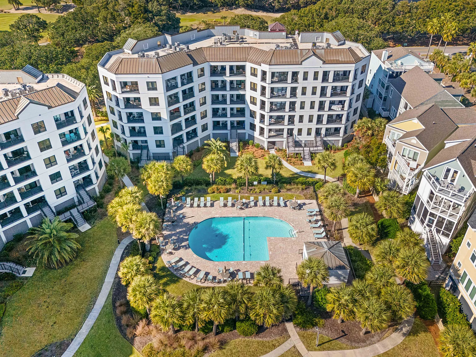 8000 Palmetto Dr — Photo 2