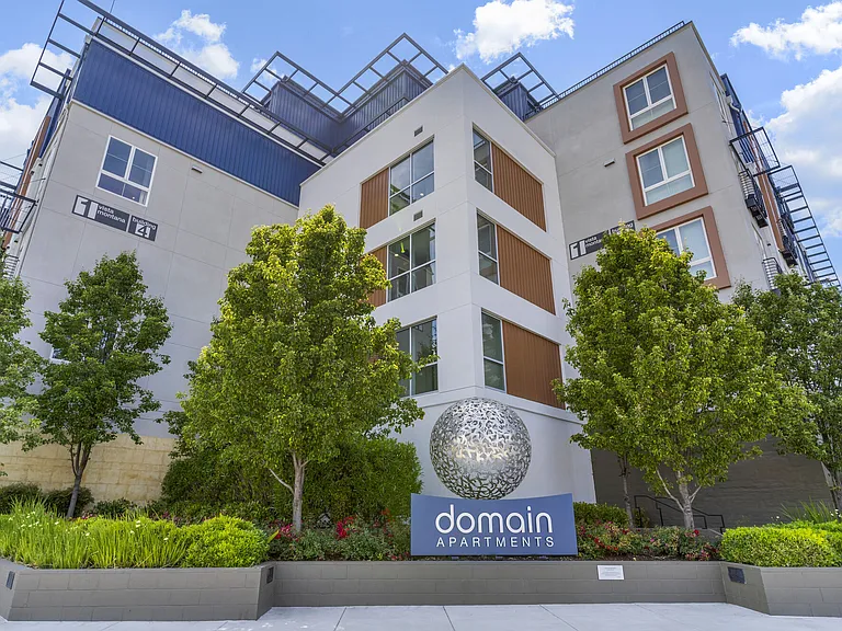 Domain Apartments — Photo 10