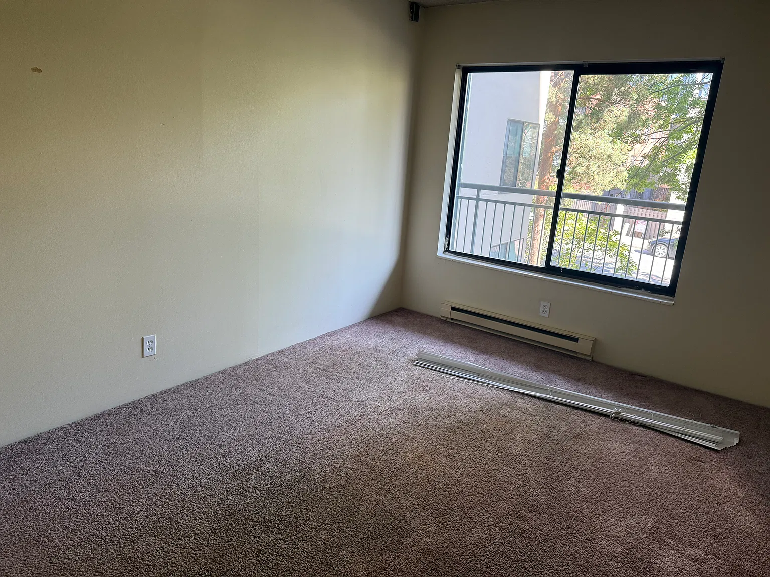 2 bed, 700 sqft, $1,600 — Photo 4