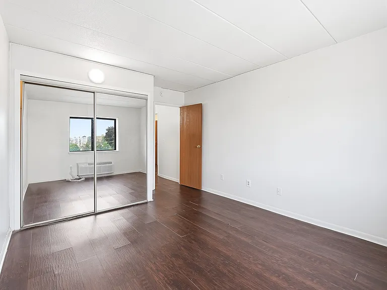 5 Linden St #6I — Photo 13