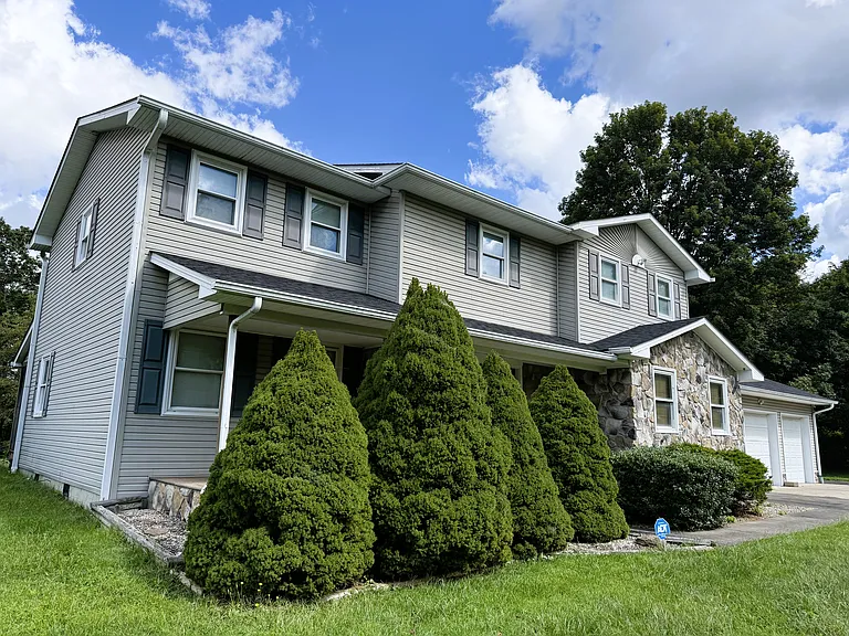 1087 Pea Ridge Rd — Photo 2