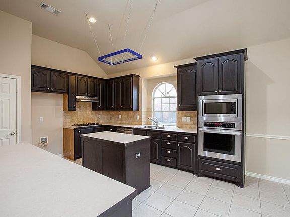 3rd image of 1403 Glen Ellen Ct