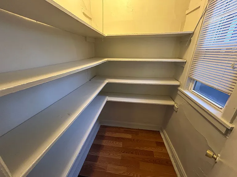 57 Chicago Ave — Photo 10