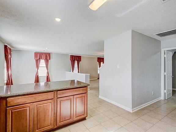 5th image of 18770 Westgate Park Dr