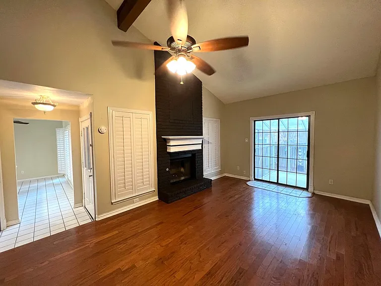 8423 Timber Brg — Photo 3