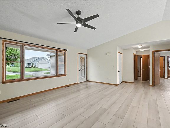 5th image of 254 W Durbin Cir