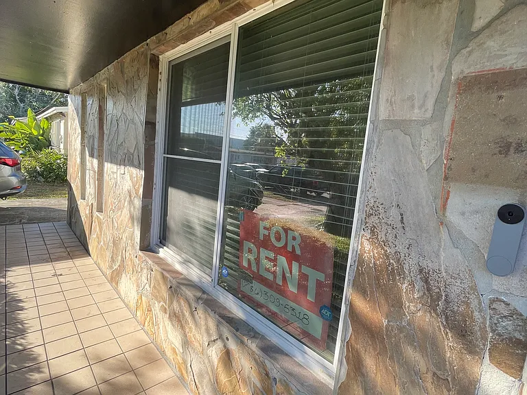 365 NW 4th Ct — Photo 16