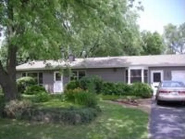 112 Kohl Ave, Spring Grove, IL 60081