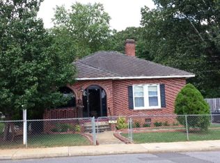 225 Duke St, Ninety Six, SC 29666