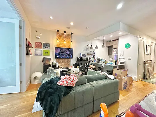 Rented by Doorway NYC, LLC | media 11