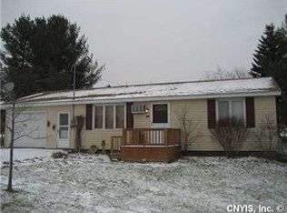 394 Godfrey Rd, Pennellville, NY 13132