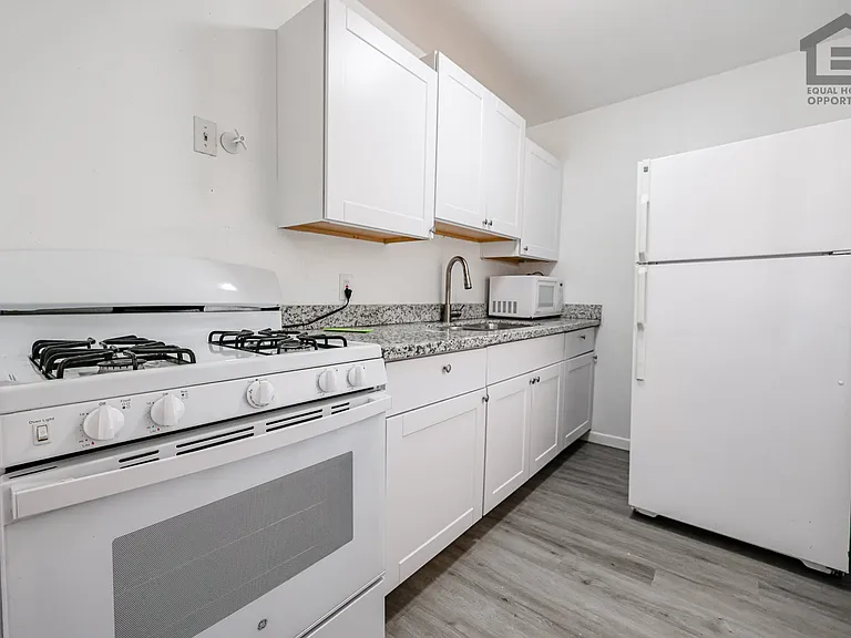 3315 E Cambridge Ave #1 — Photo 15