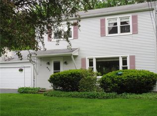 925 State Rd, Webster, NY 14580