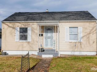 2621 Fredrickson St, South Bend, IN 46628