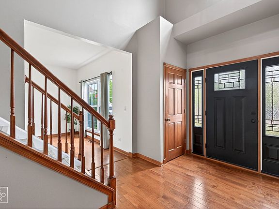2nd image of 5010 Thistle Ln