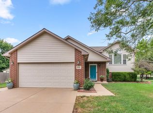 10026 W Haskell Ct, Wichita, KS 67209