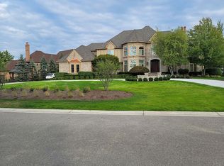 5779 Murfield Dr, Rochester, MI 48306