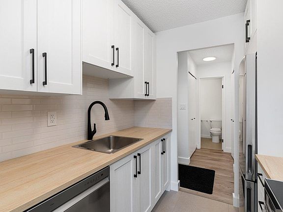 3rd image of 12096 222nd St #212
