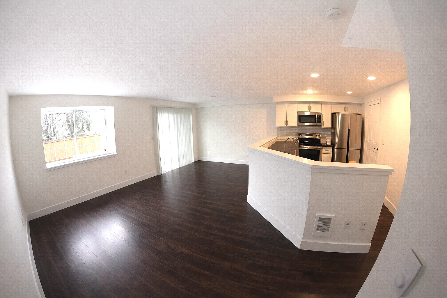 2 bed, 2.5 bath, 1361 sqft, $2,250 — Photo 3