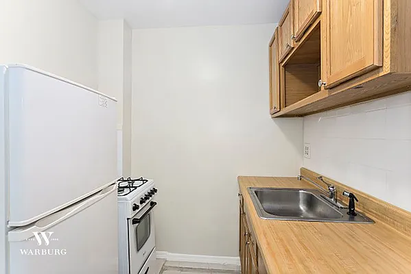 Rented by Warburg | media 7