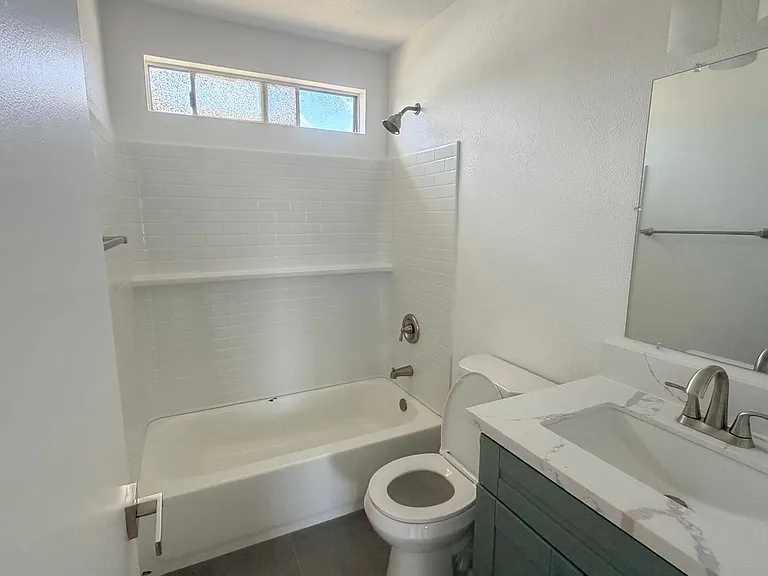 200 E Park Ave #4 — Photo 10