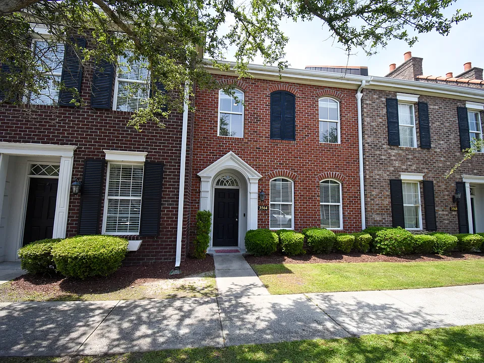 3564 Alexandria Ave #1