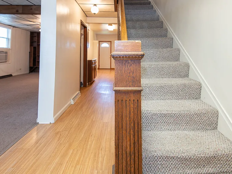 420 Virginia Ave — Photo 2