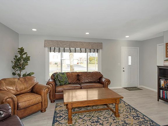 5th image of 2351 Leeward Ln