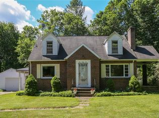 135 Blossom Rd, Buffalo, NY 14224