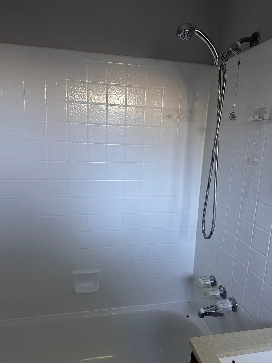 Building Photo - 3464 Wilson Ave #B