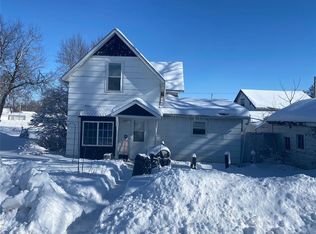 1008 Summit St, Center Point, IA 52213