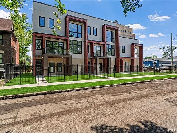 3rd image of 8744 2nd Ave Unit 4