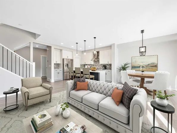 98 W Lucas Cres NW, Calgary, AB T3P 1M6