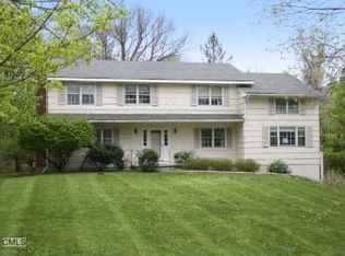 5 Holmes Rd, Ridgefield, CT 06877