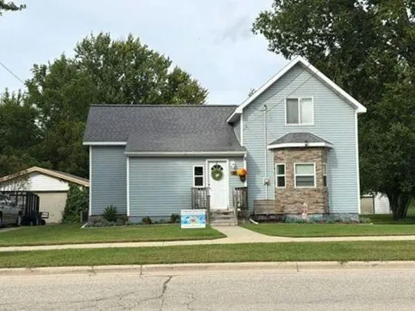 408 Lake St, Pardeeville, WI 53954