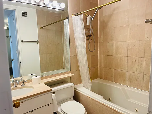 Sold by BATTERY PARK CITY RESIDENTIAL LLC | media 6