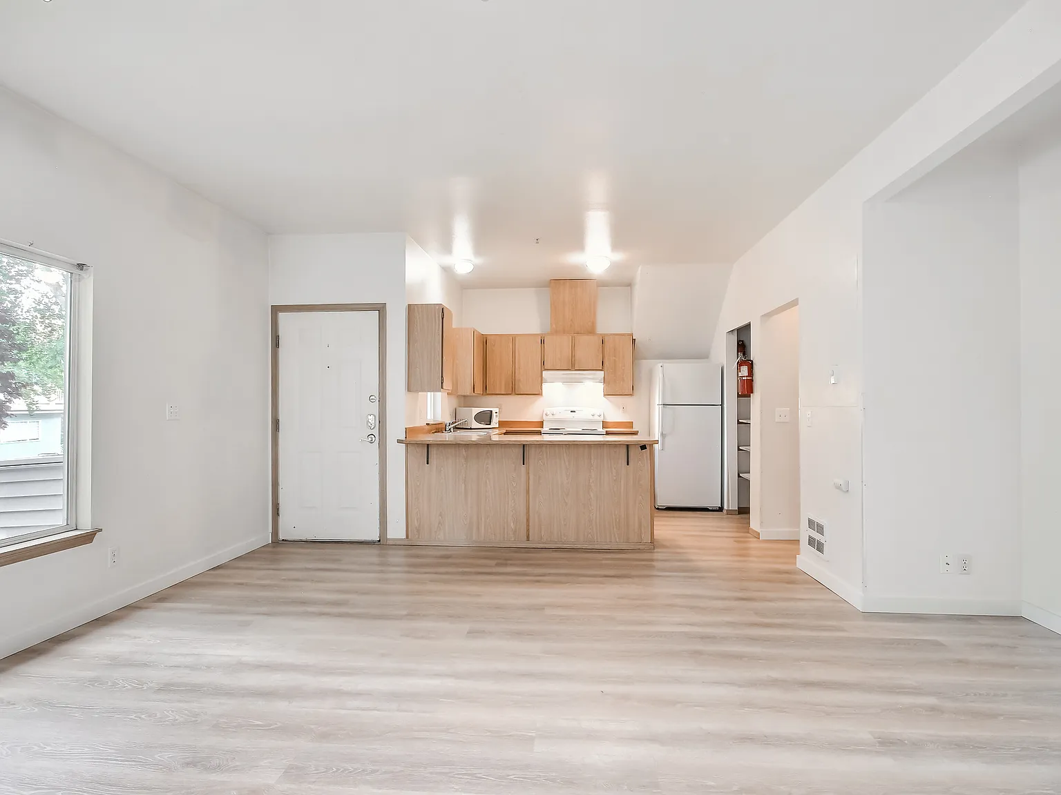 4 bed, 1200 sqft, $5,000 — Photo 4