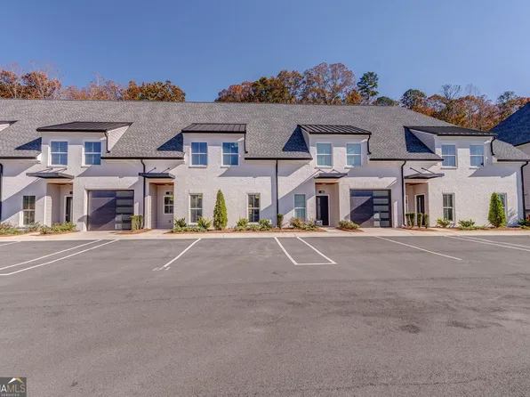 77 Chateau Dr, Rome, GA 30161