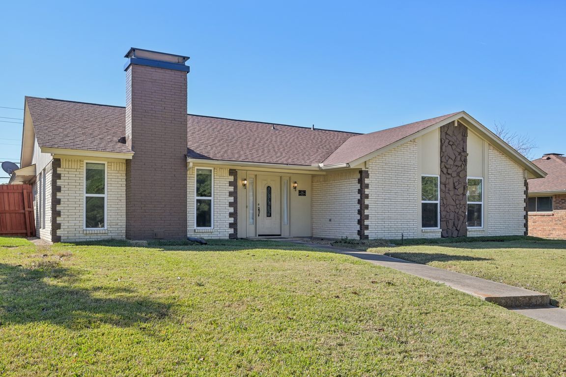 Winterstone Dr-S0111-003.jpg