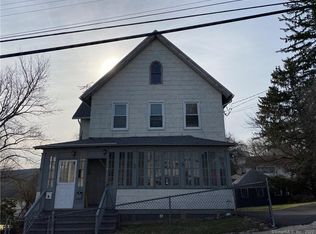 21 Rockwood Ave, Ansonia, CT 06401